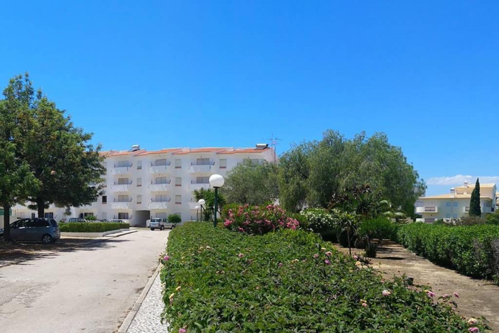 Praia Eulalia With Pool And 5 Minutes From The Beach Albufeira Extérieur photo