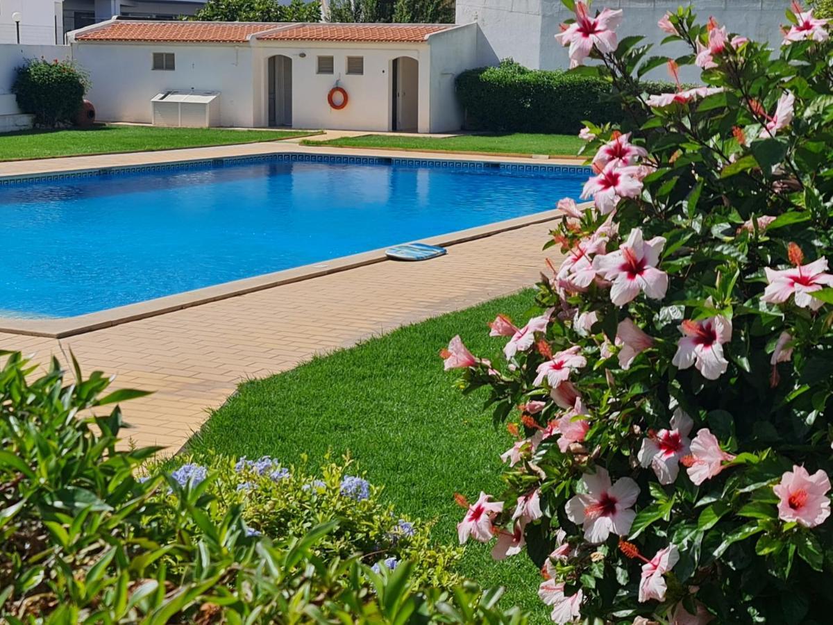 Praia Eulalia With Pool And 5 Minutes From The Beach Albufeira Extérieur photo