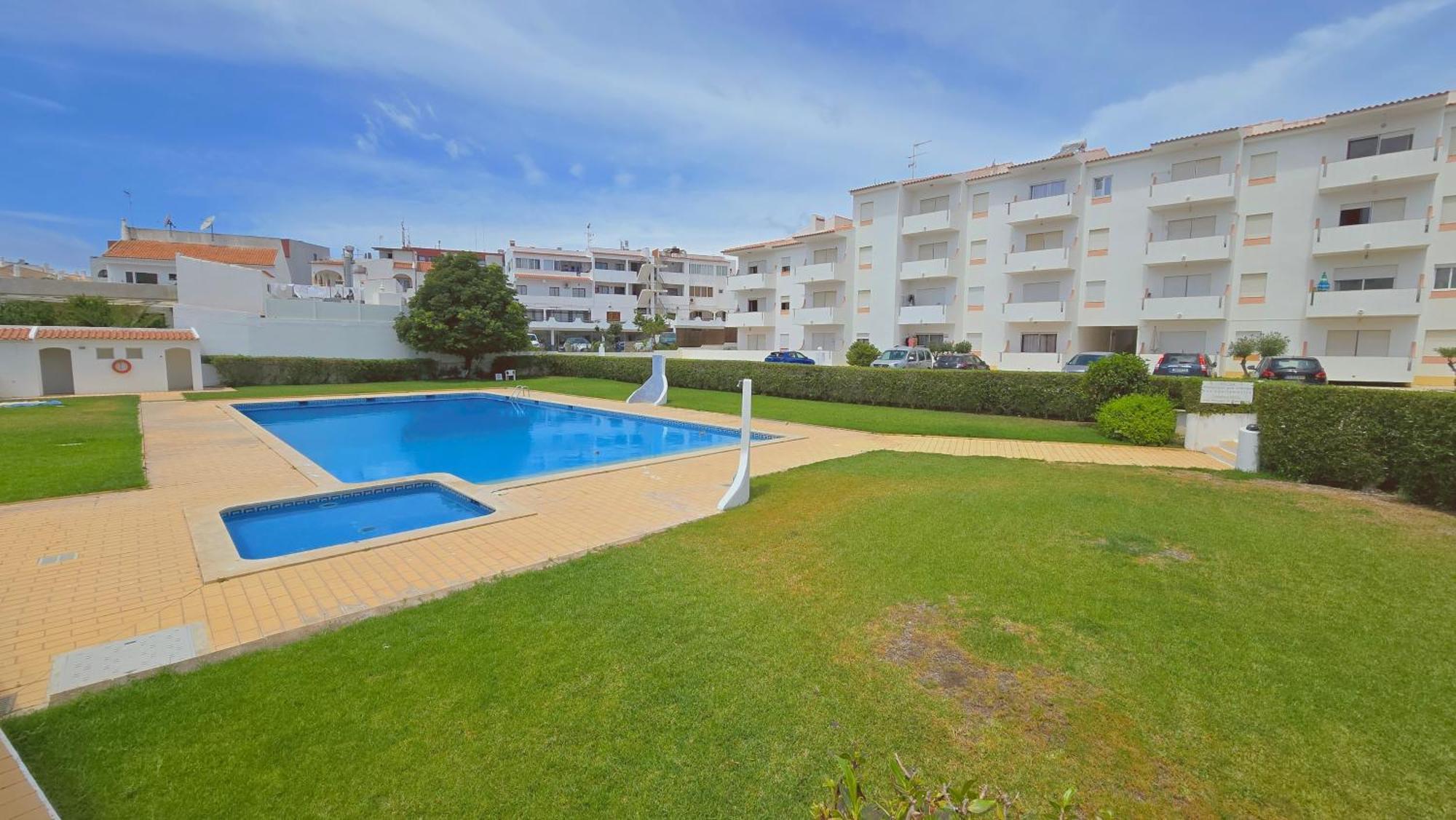 Praia Eulalia With Pool And 5 Minutes From The Beach Albufeira Extérieur photo