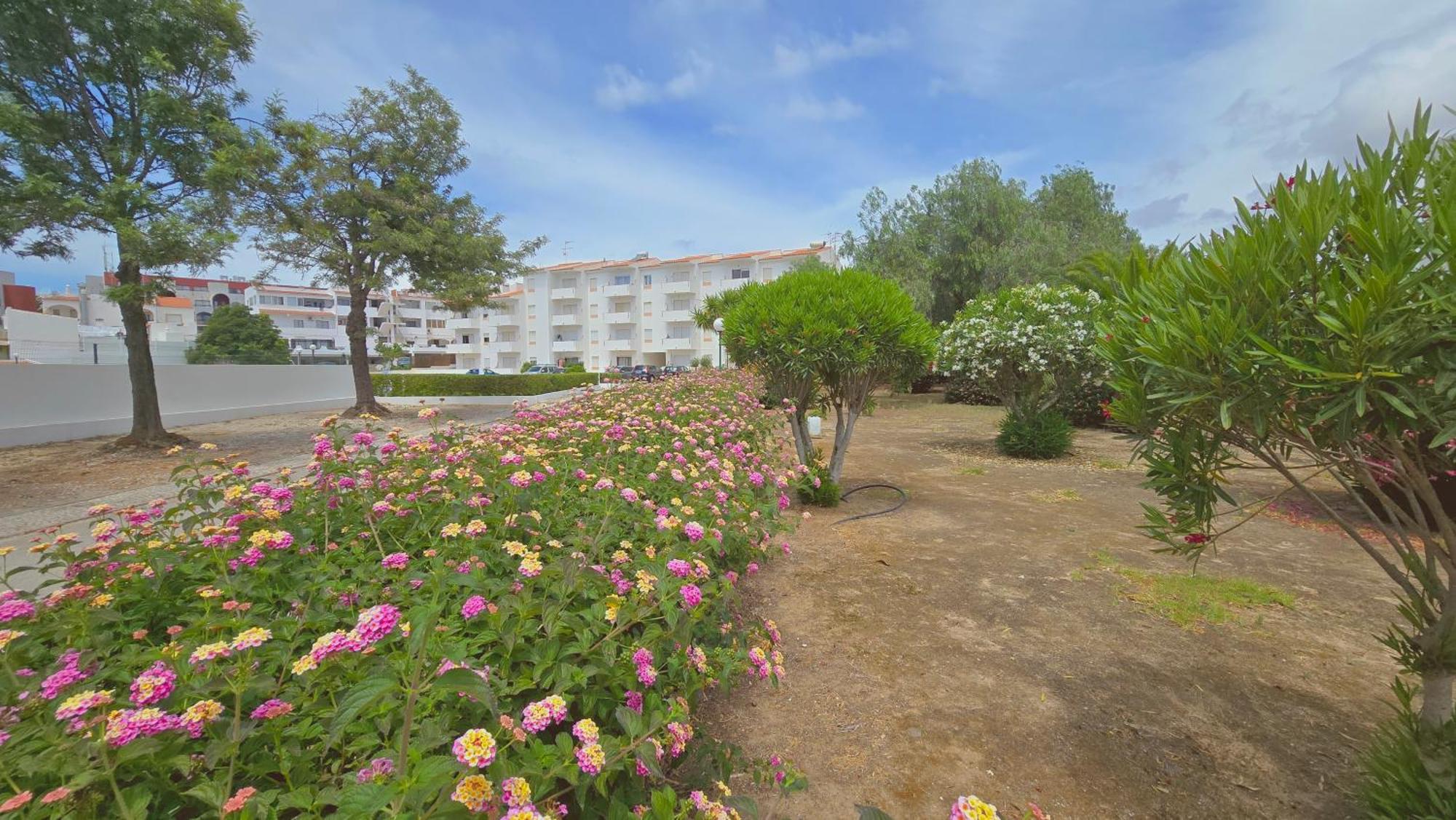 Praia Eulalia With Pool And 5 Minutes From The Beach Albufeira Extérieur photo