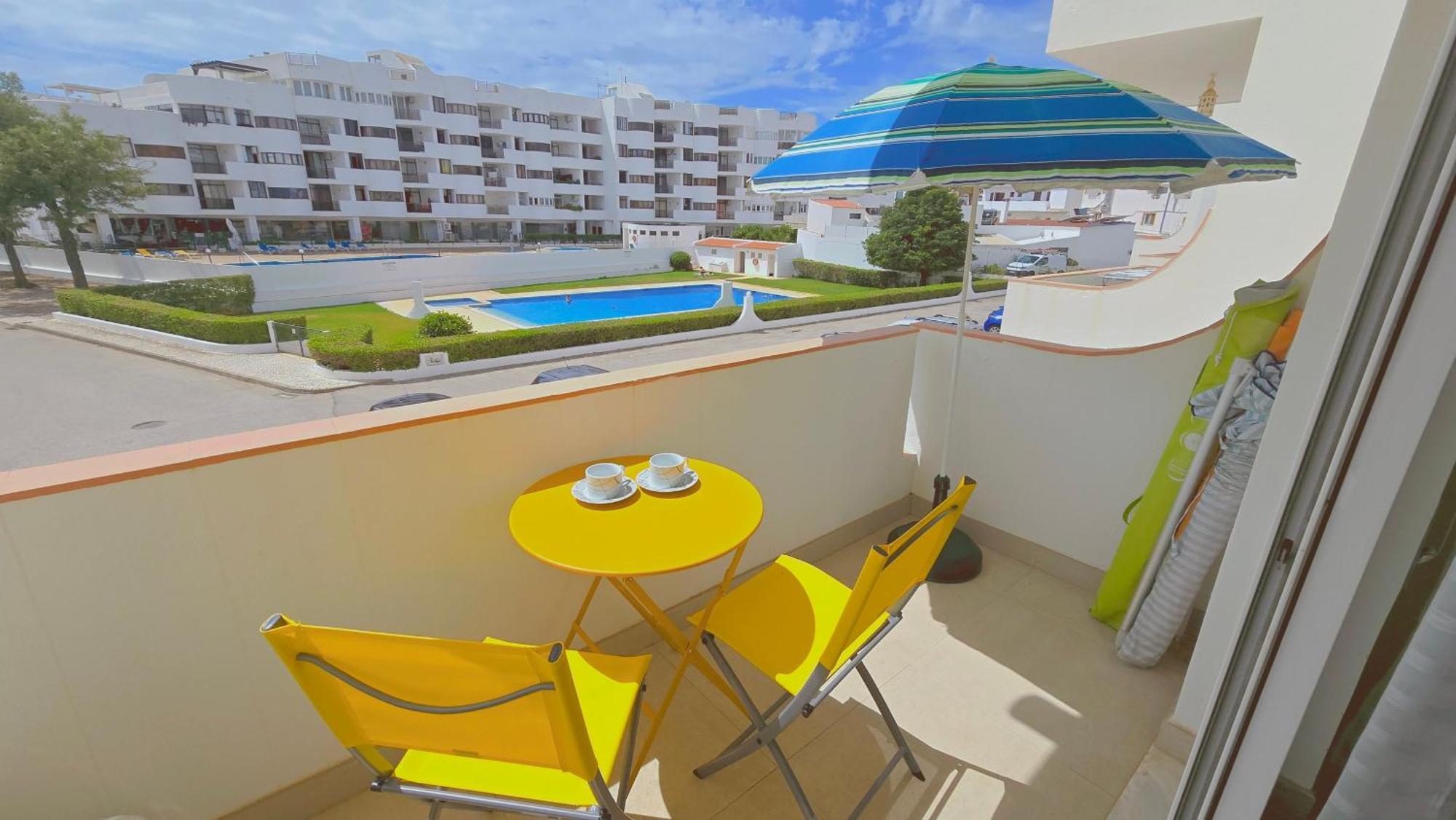 Praia Eulalia With Pool And 5 Minutes From The Beach Albufeira Extérieur photo